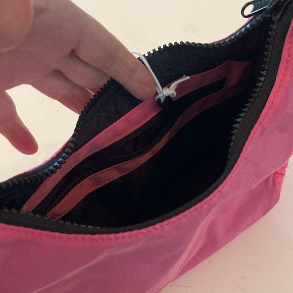 Baggu Mini Nylon Shoulder Bag Azalea Pink NEW - Picture 6 of 14